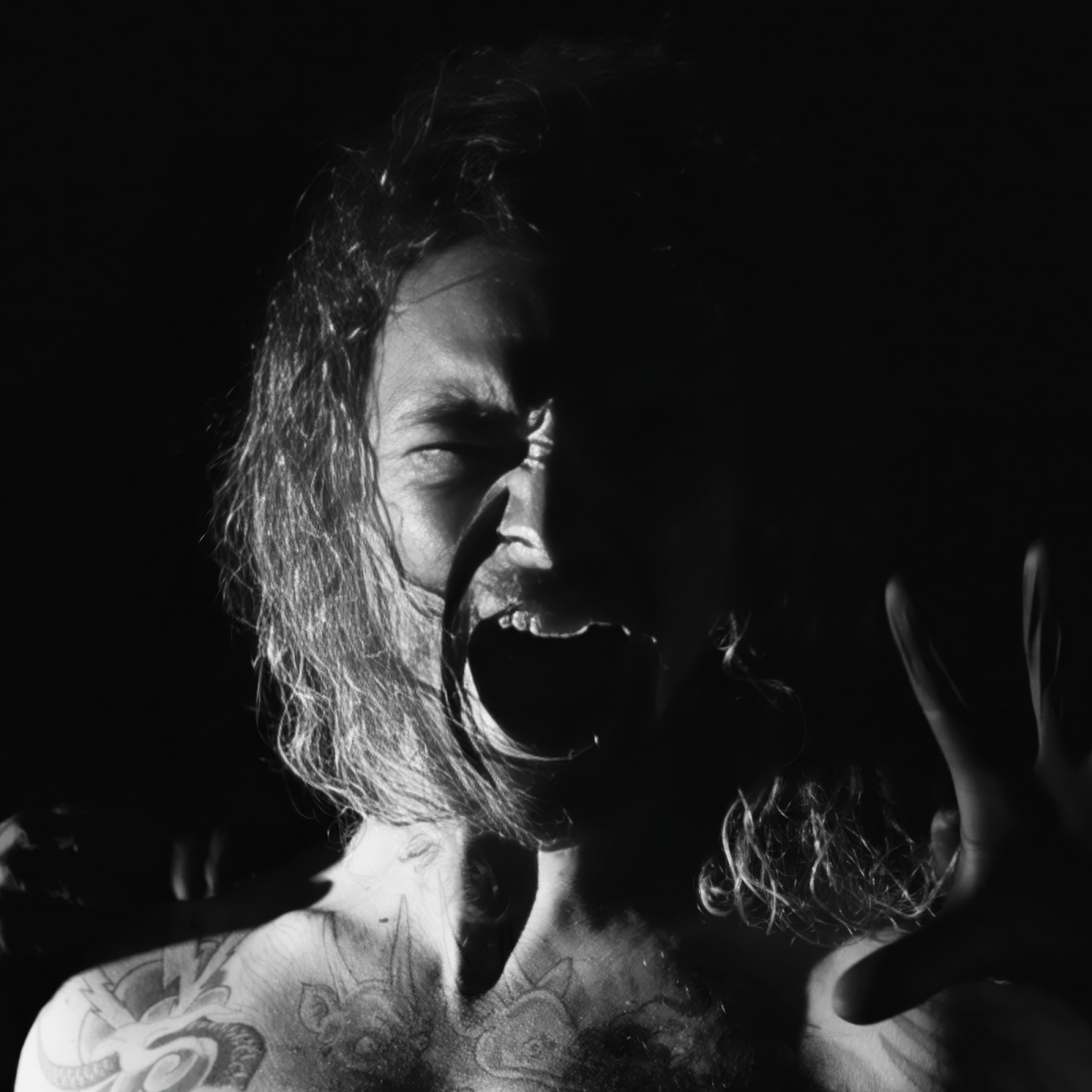 Video: Tim Gambles –&nbsp;Gravedigger